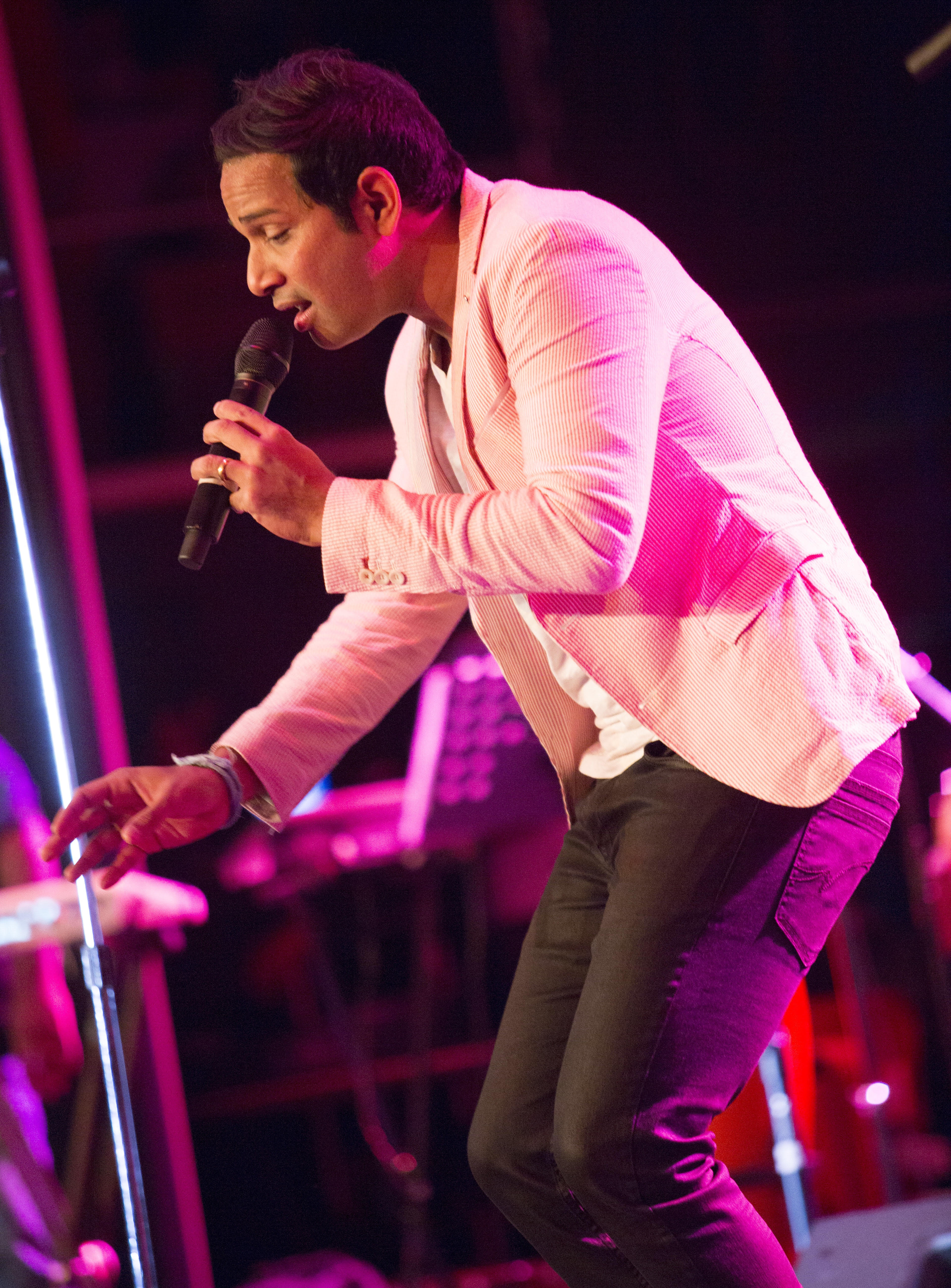 Karthik Live